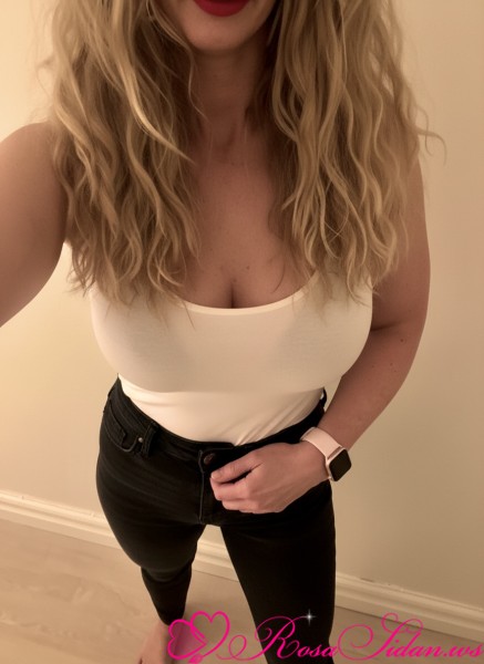 ✨ kåt milf gör porrfilm och älskar att vara ett runkobjekt ✨ –