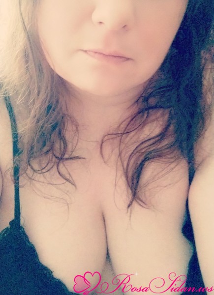 Lek med mig 😍 skönaste bbwn med stora bröst och våtaste fiffin på rs 😍 –